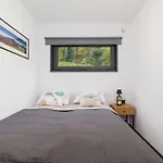 Sarnia Hq Container House In With Garden And Air Conditioning By Renters