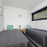 Sarnia Hq Container House In With Garden And Air Conditioning By Renters