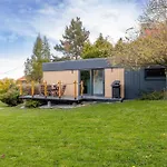 Sarnia Hq Container House In With Garden And Air Conditioning By Renters 度假居 *