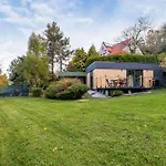 度假居 Sarnia Hq Container House In With Garden And Air Conditioning By Renters