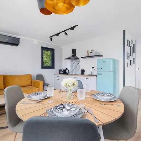 Sarnia Hq Container House In With Garden And Air Conditioning By Renters * بييلسكو بياوا