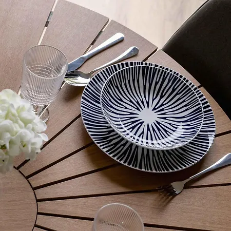 Sarnia Hq Container House In With Garden And Air Conditioning By Renters * بييلسكو بياوا