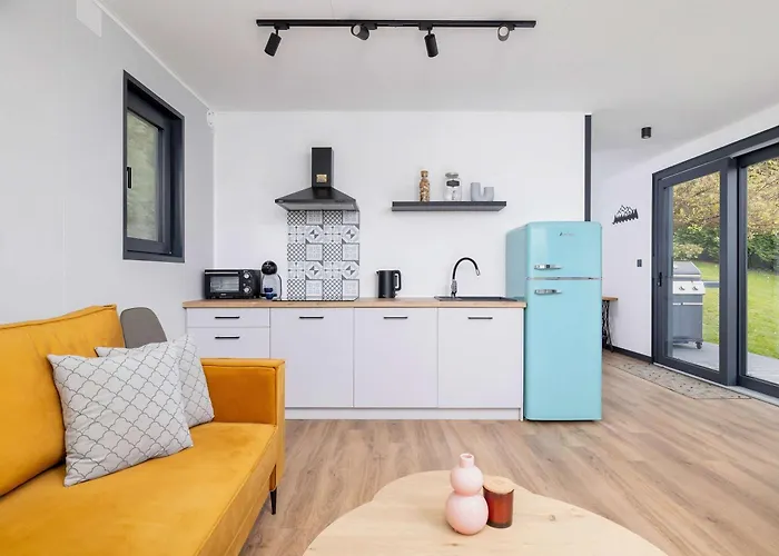 Sarnia Hq Container House In With Garden And Air Conditioning By Renters * بييلسكو بياوا