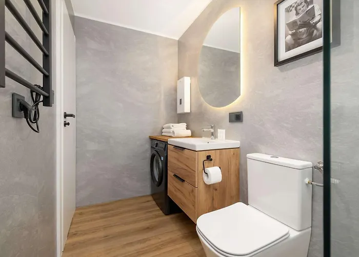 بيت للعطل Sarnia Hq Container House In With Garden And Air Conditioning By Renters بييلسكو بياوا